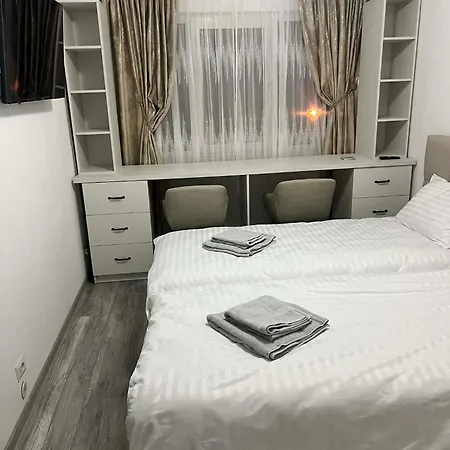 Edem Apartmet Κραϊόβα